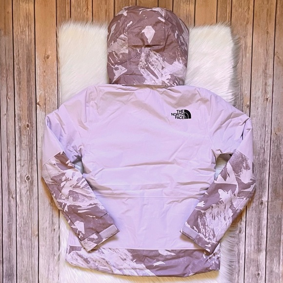 The North Face Women’s Garner TriClimate 3 In 1 Jacket - Picture 10 of 14